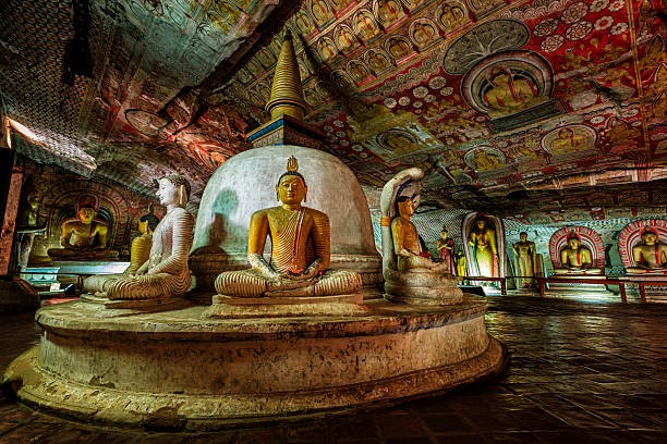 Negombo to Sigiriya and Dambulla One-Day Tour